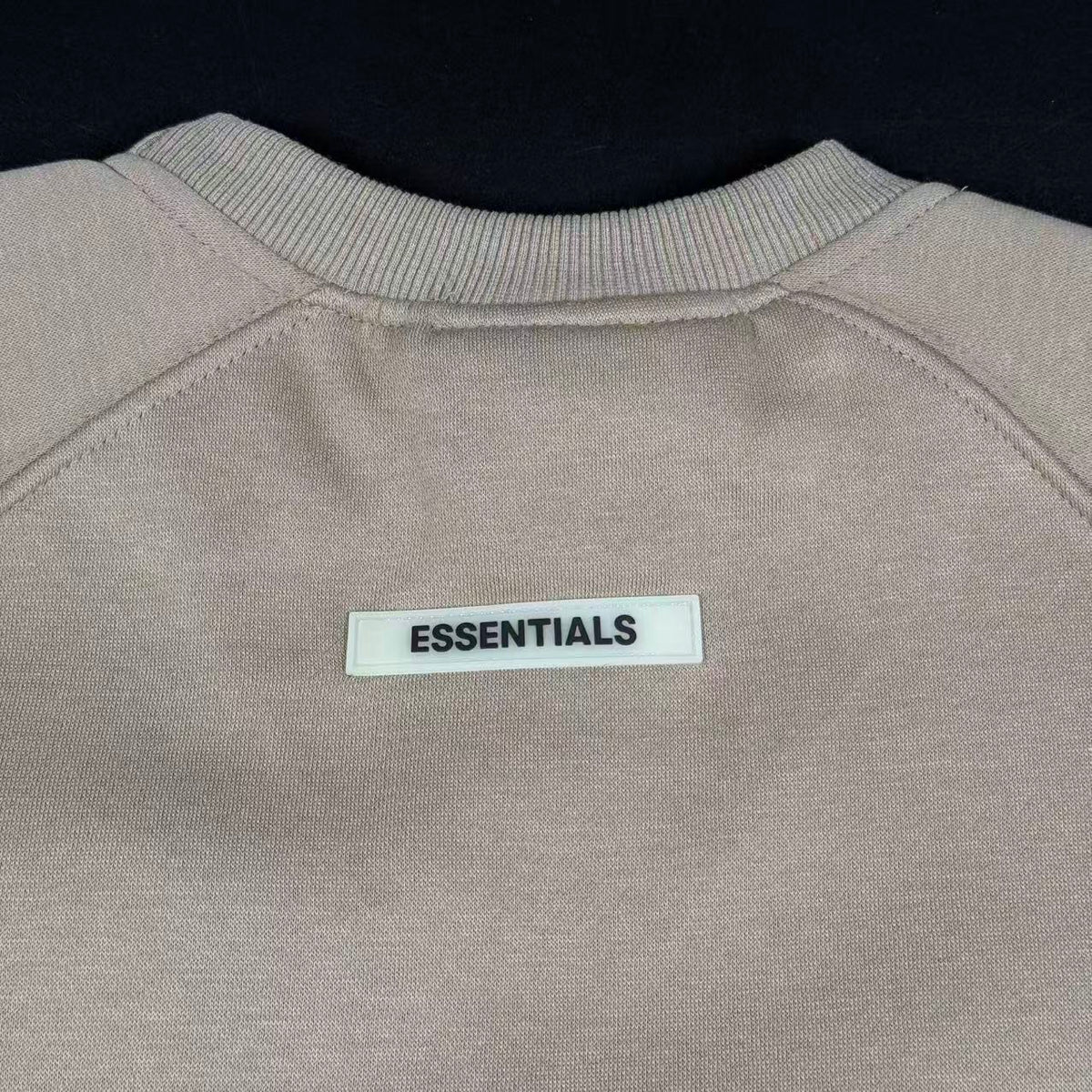 SWEATER – ESSENTIAL