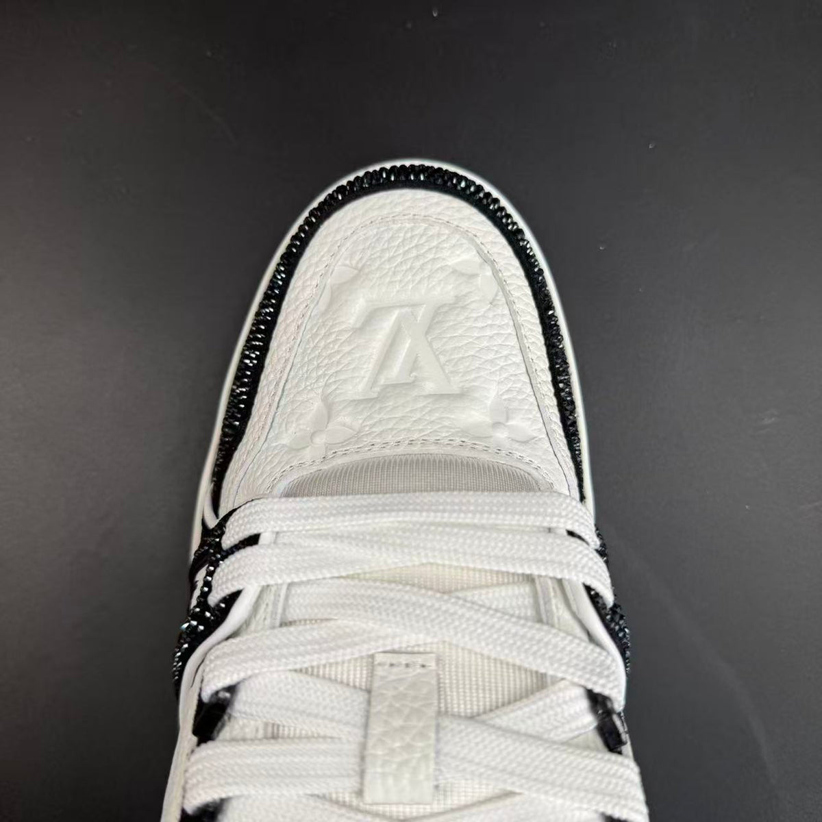 Trainer x Swarovski