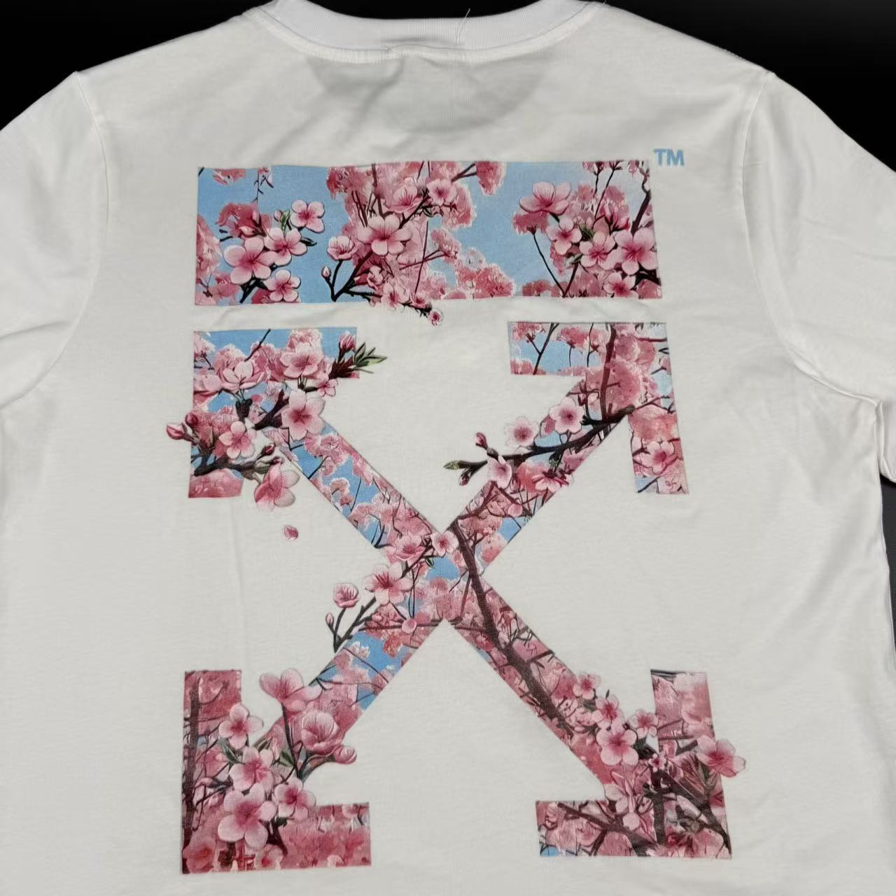 T-SHIRT OFF-W.