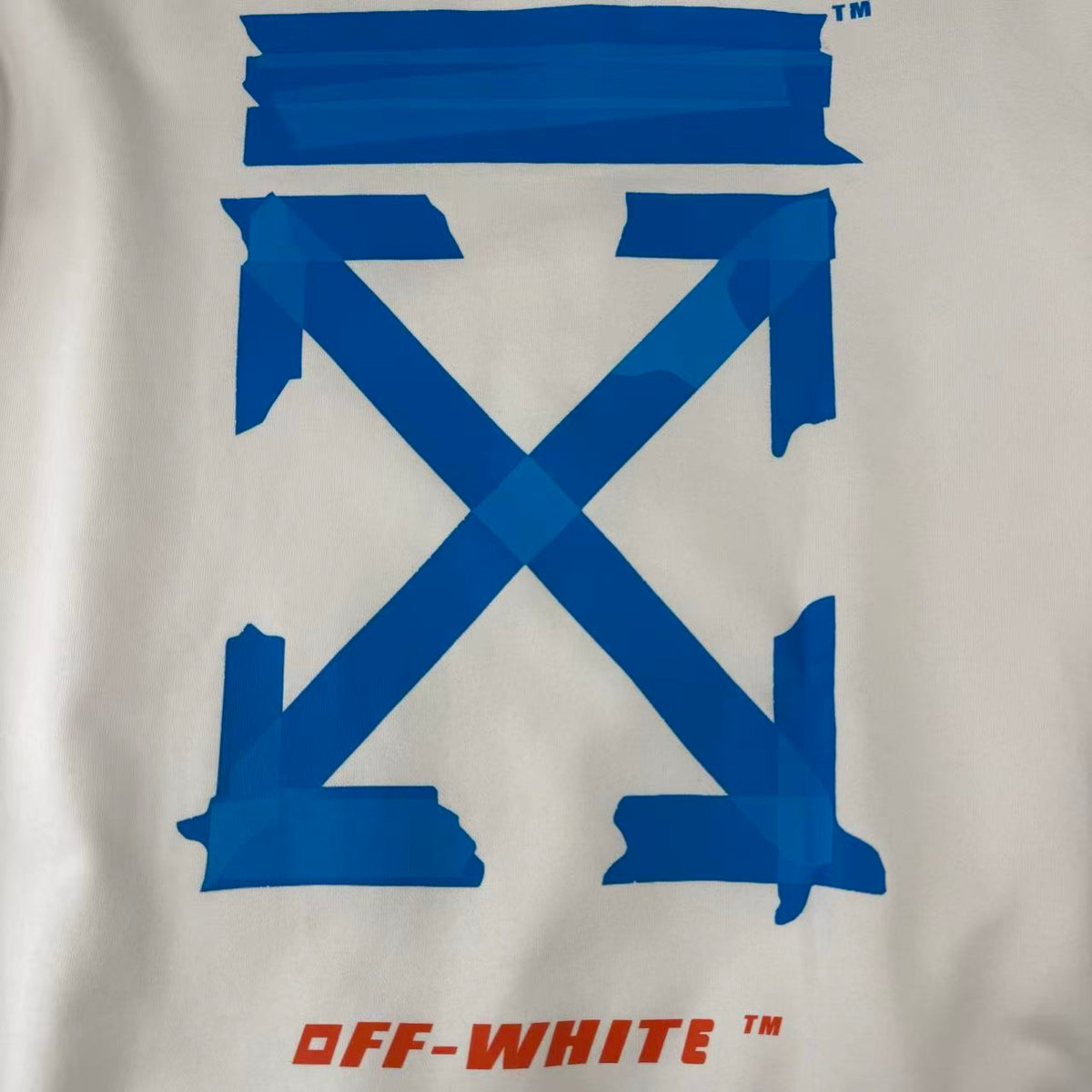 HOODIE – OFF-W.