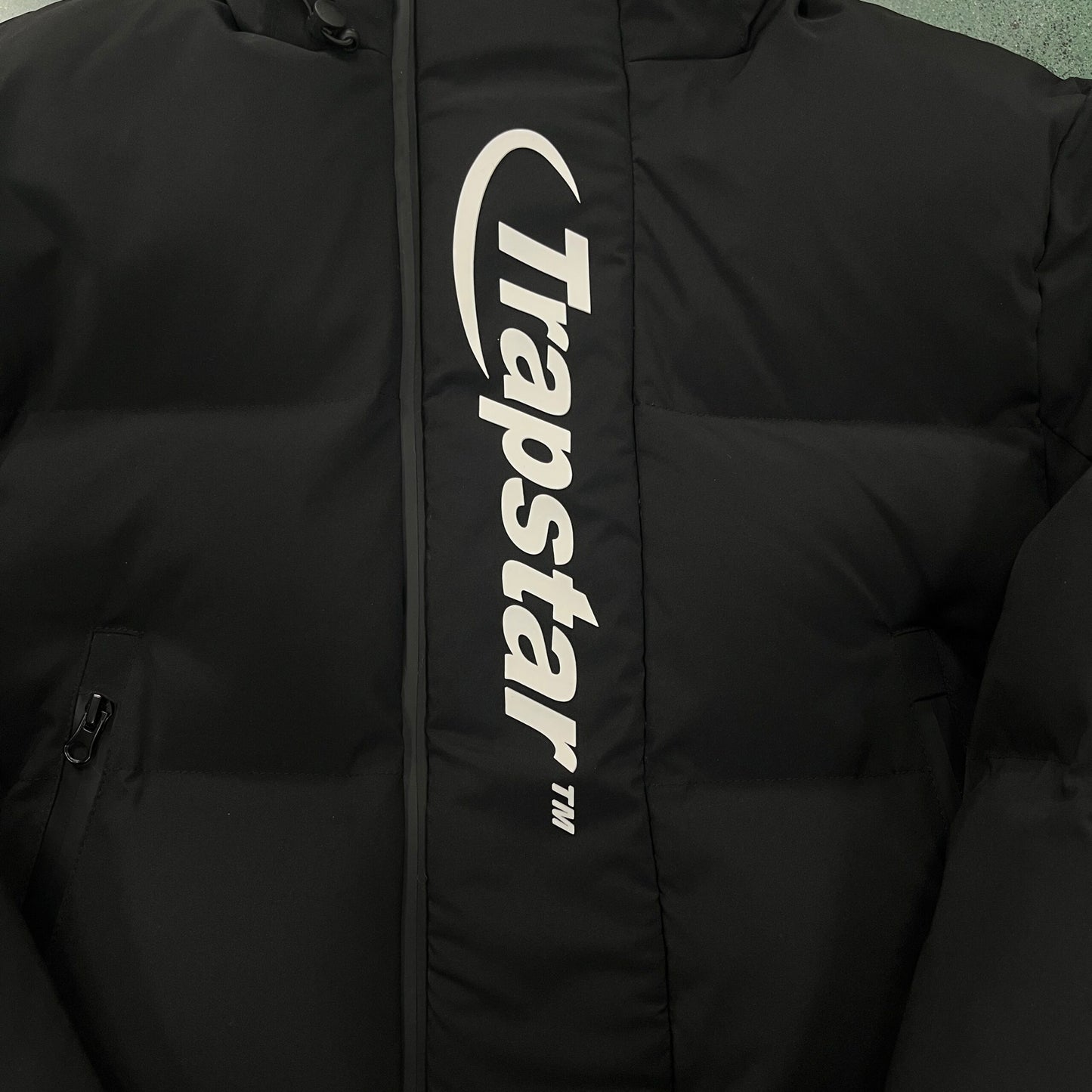 HYPERDRIVE TECHNICAL PUFFER-BLACK