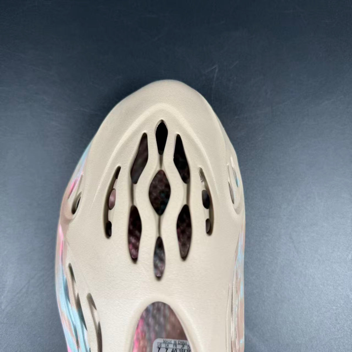 YEEZY FOAM RNNR MX SAND GREY