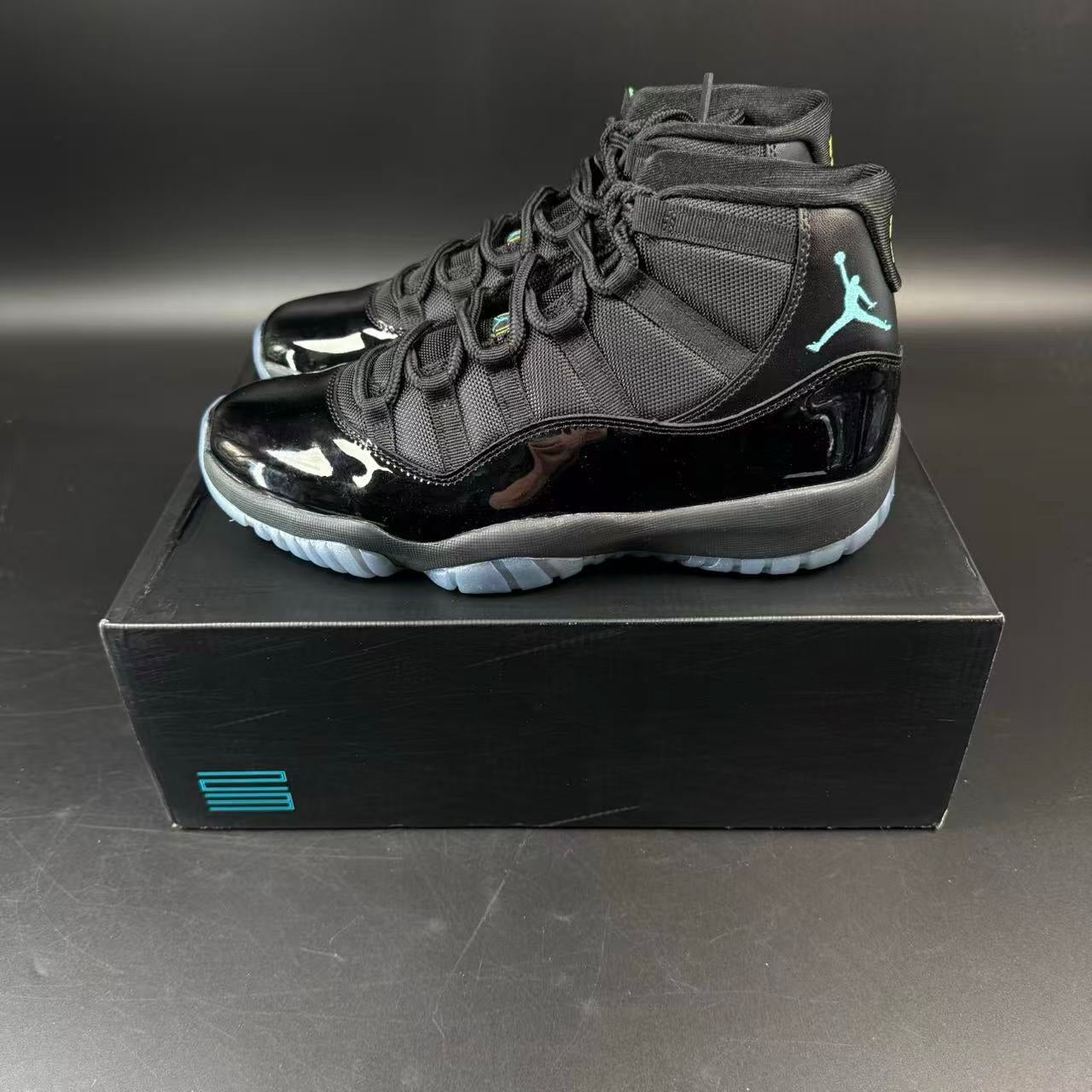 J11 RETRO GAMMA