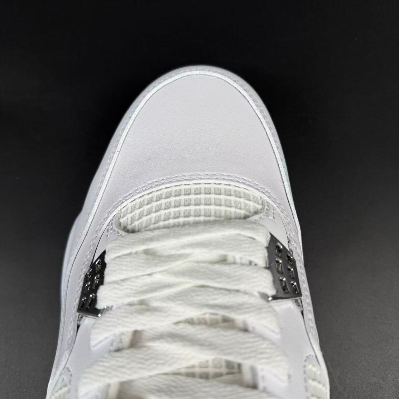 J4 RETRO PURE MONEY