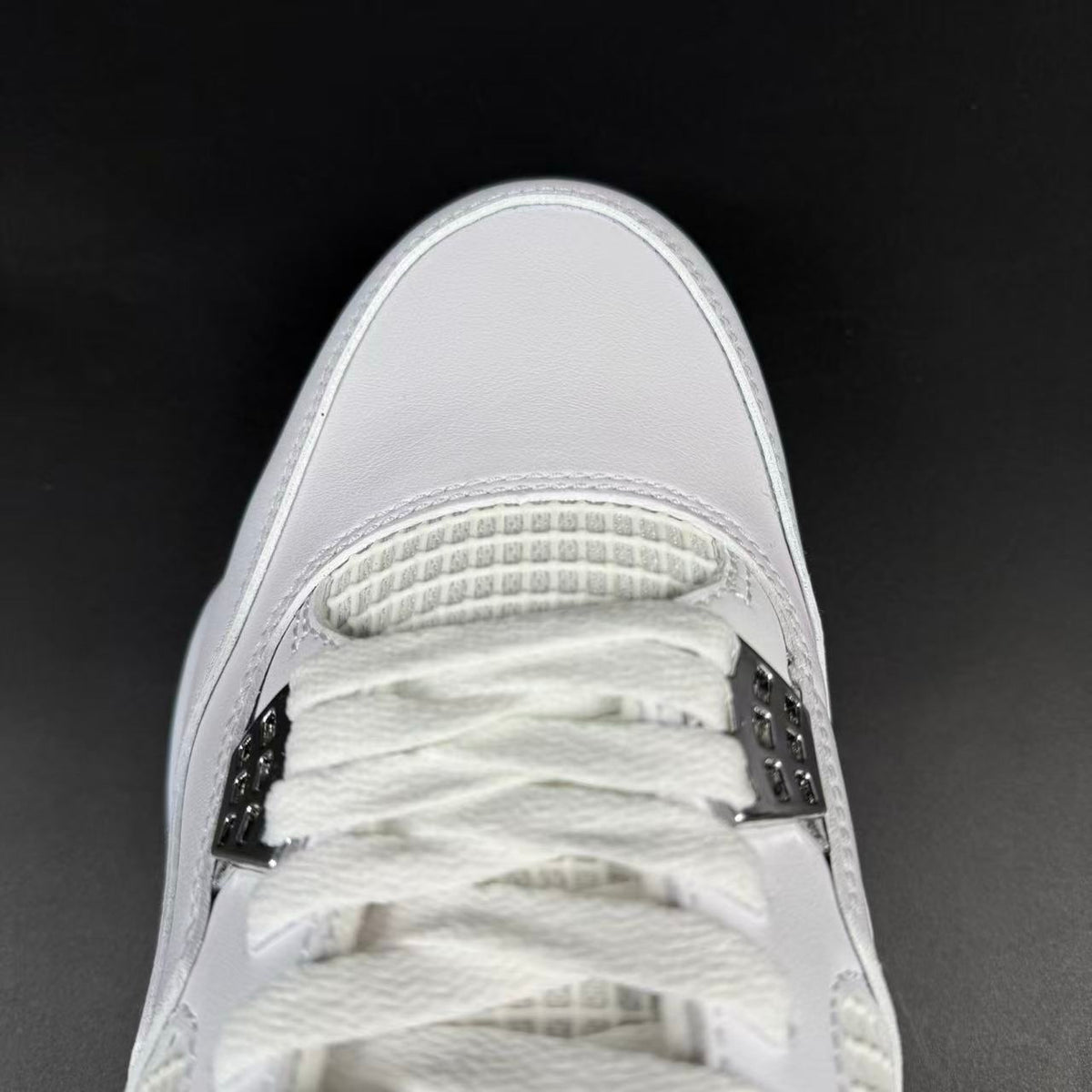 J4 RETRO PURE MONEY