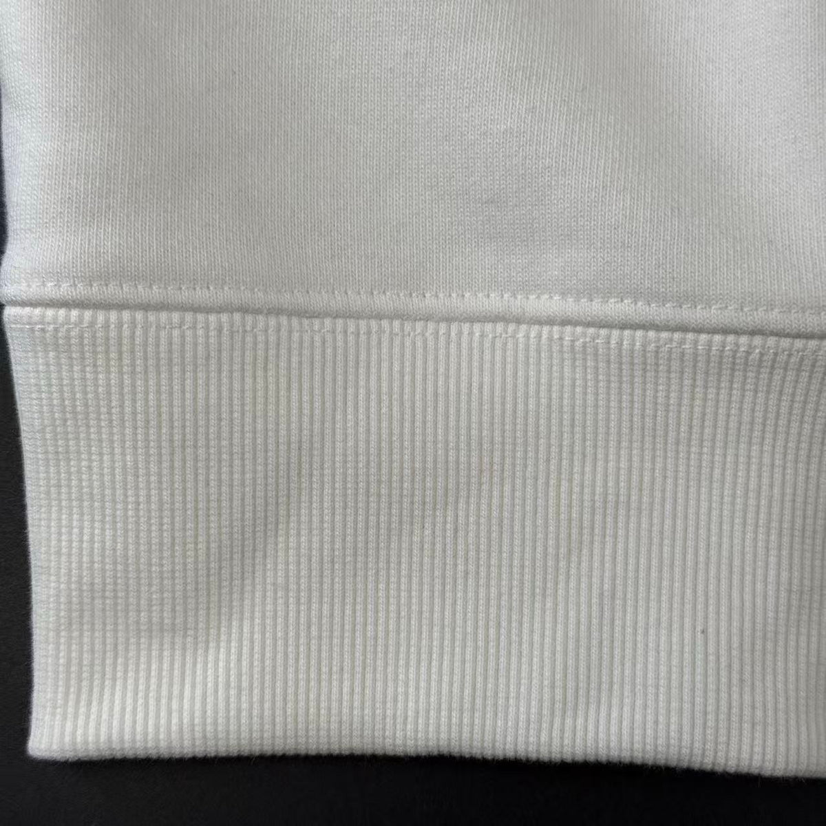 HOODIE – OFF-W.