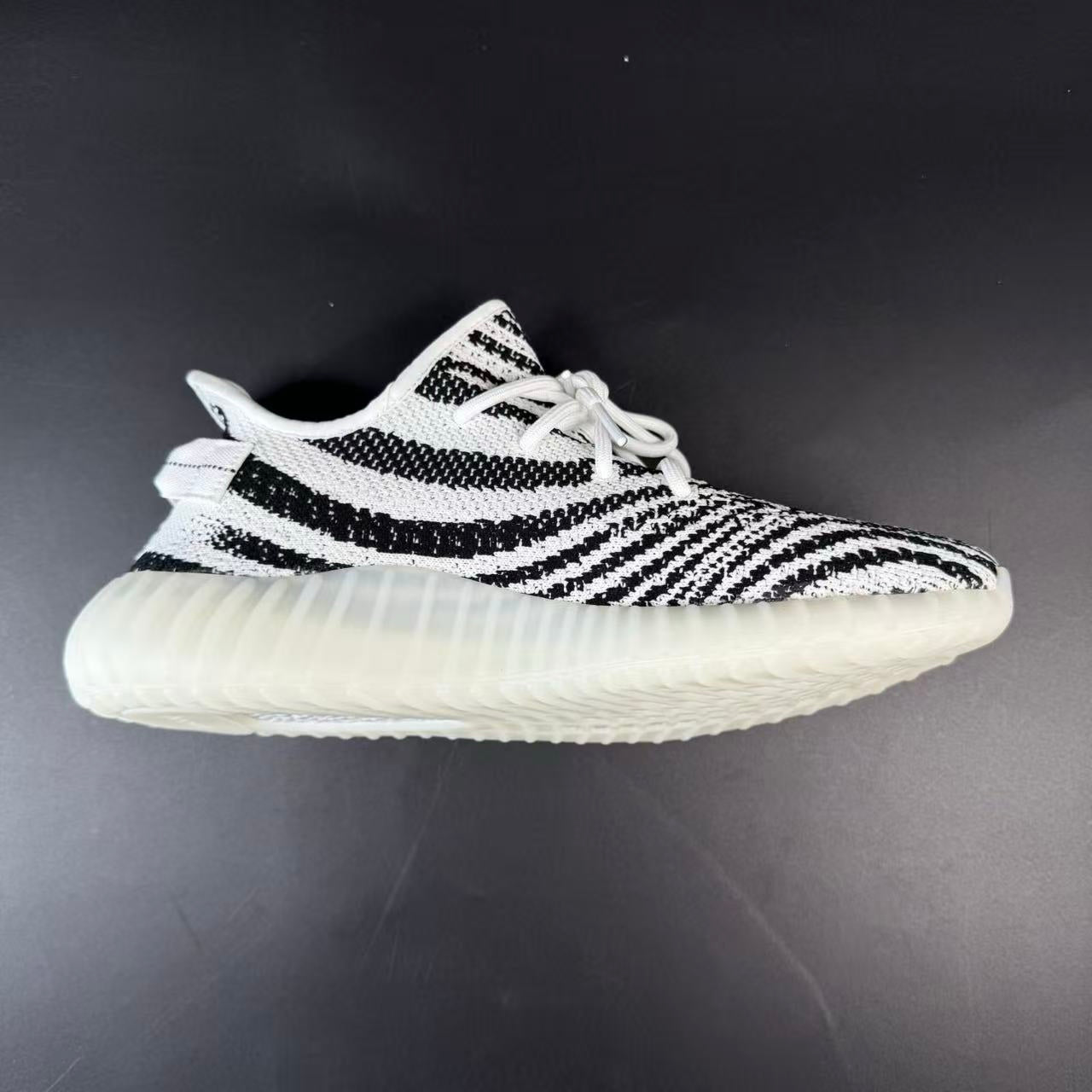 YZY – 350 V2