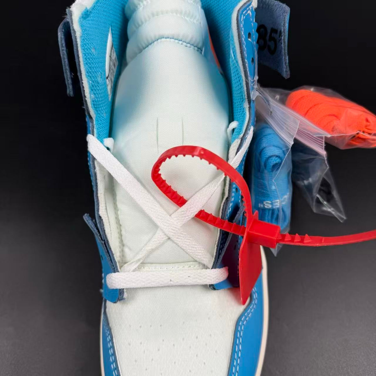 J1 RETRO HIGH OFF-W. UNIVERSITY BLUE