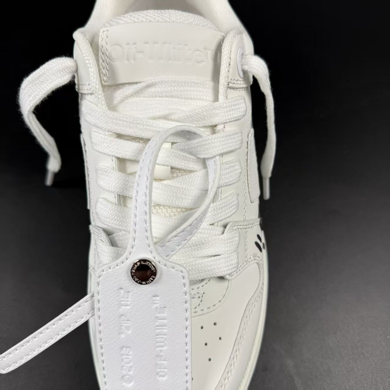 OFF-WHITE OUT OF OFFICE