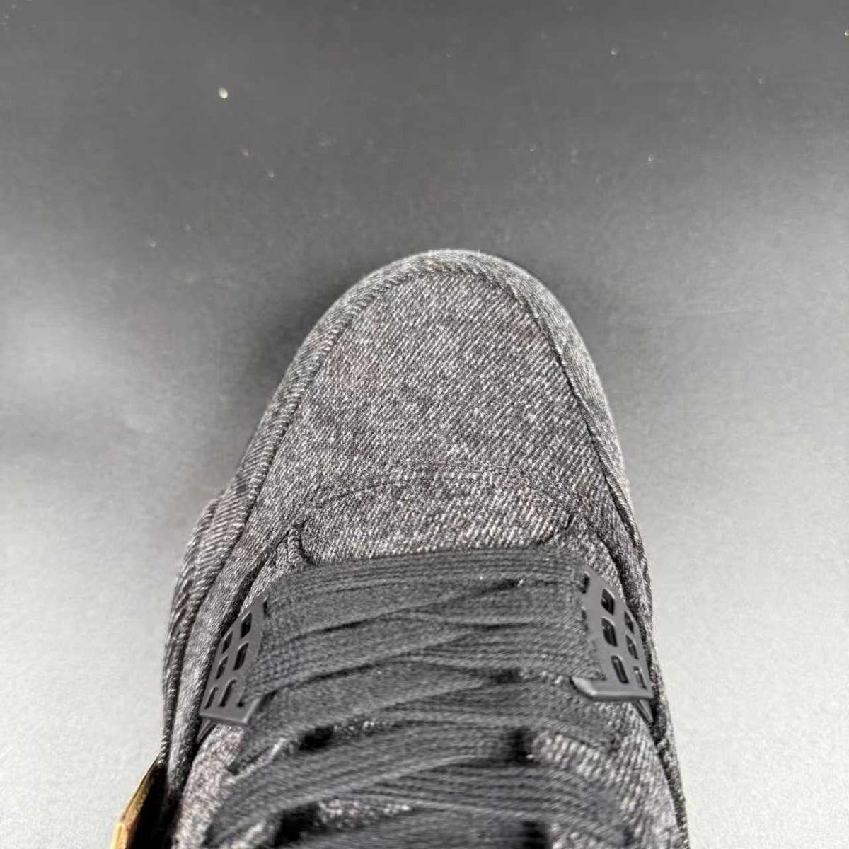 J4 RETRO NRG BLACK LEVIS