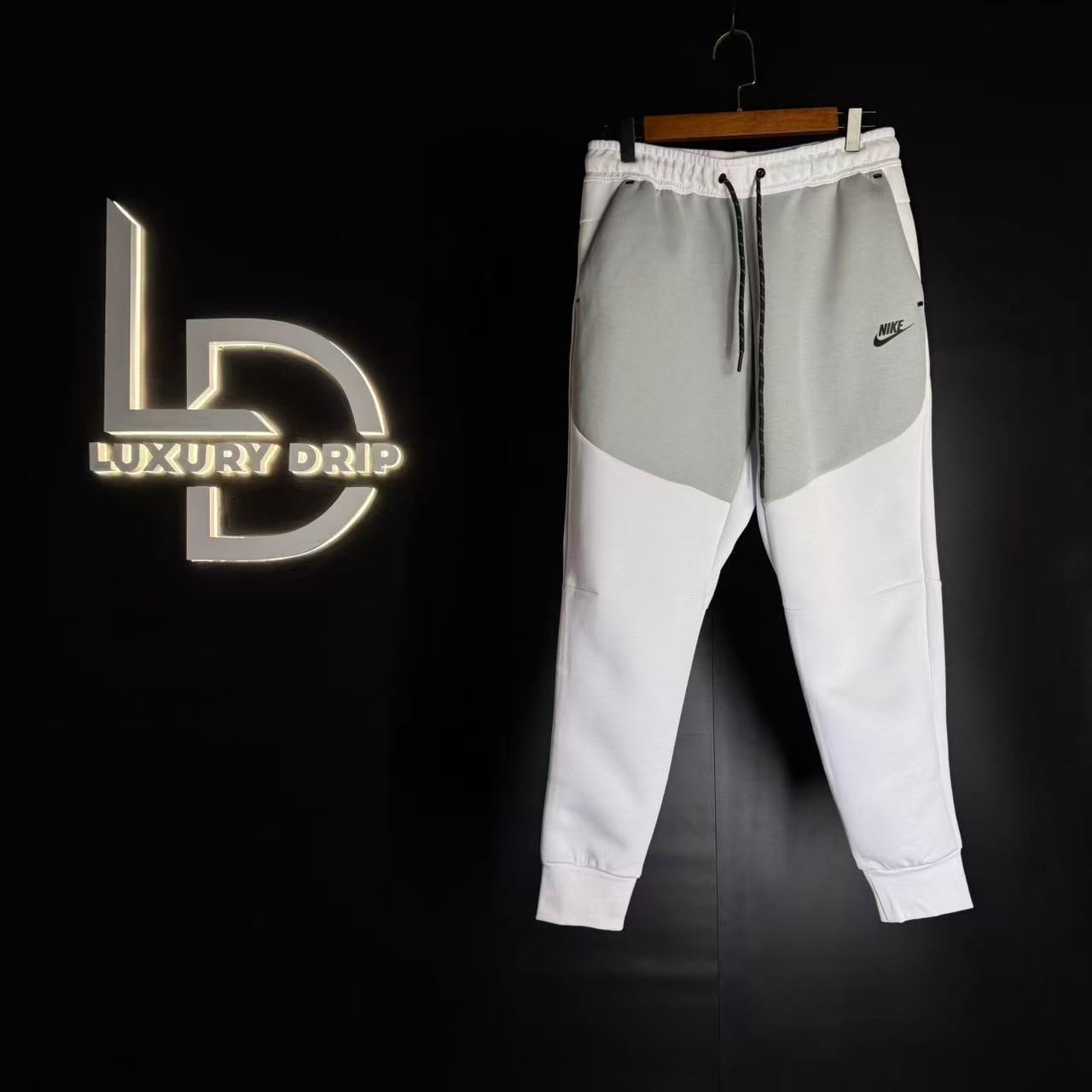 NK TECH FLEECE – GREY/WHITE (completa)