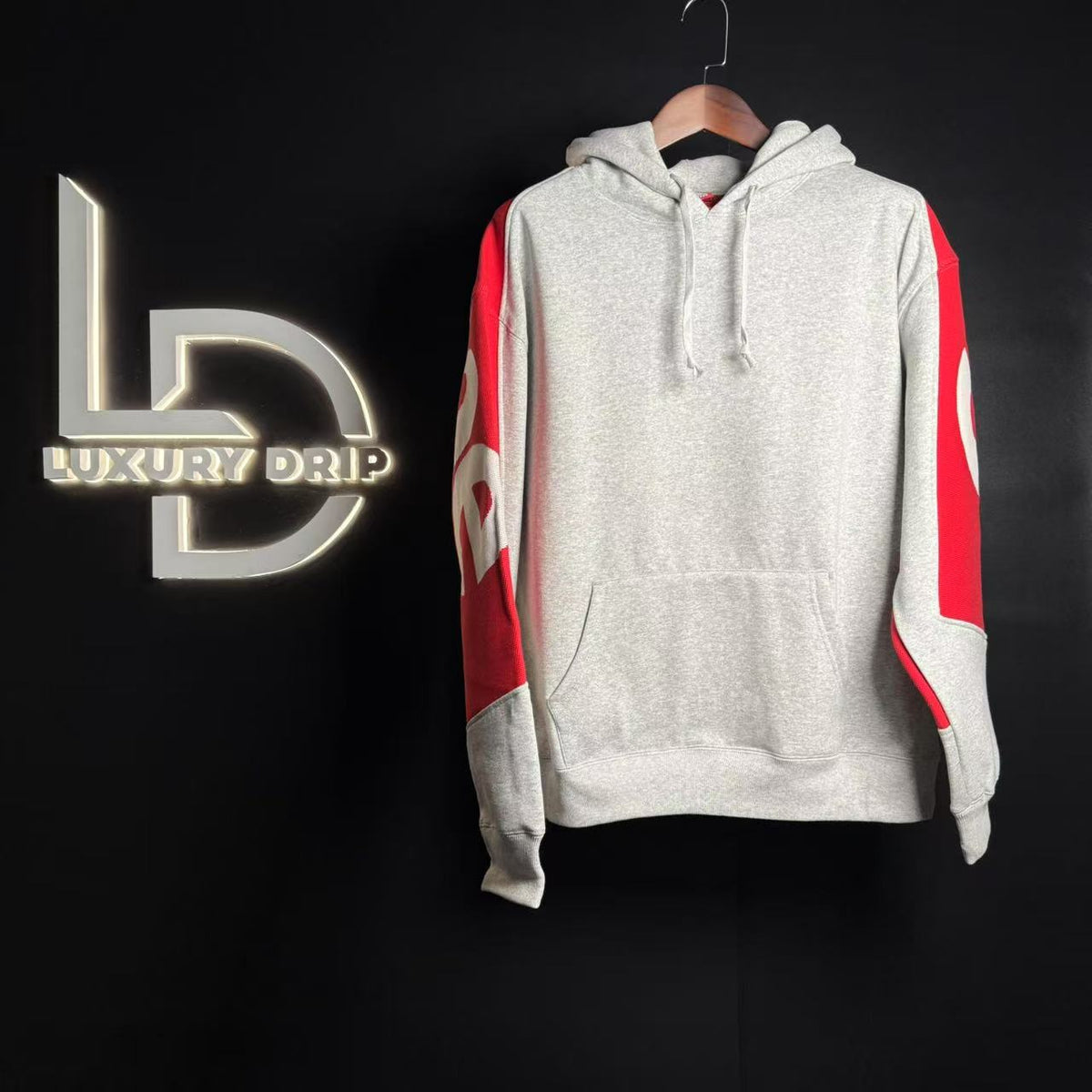 HOODIE STRIPE GRAFIC