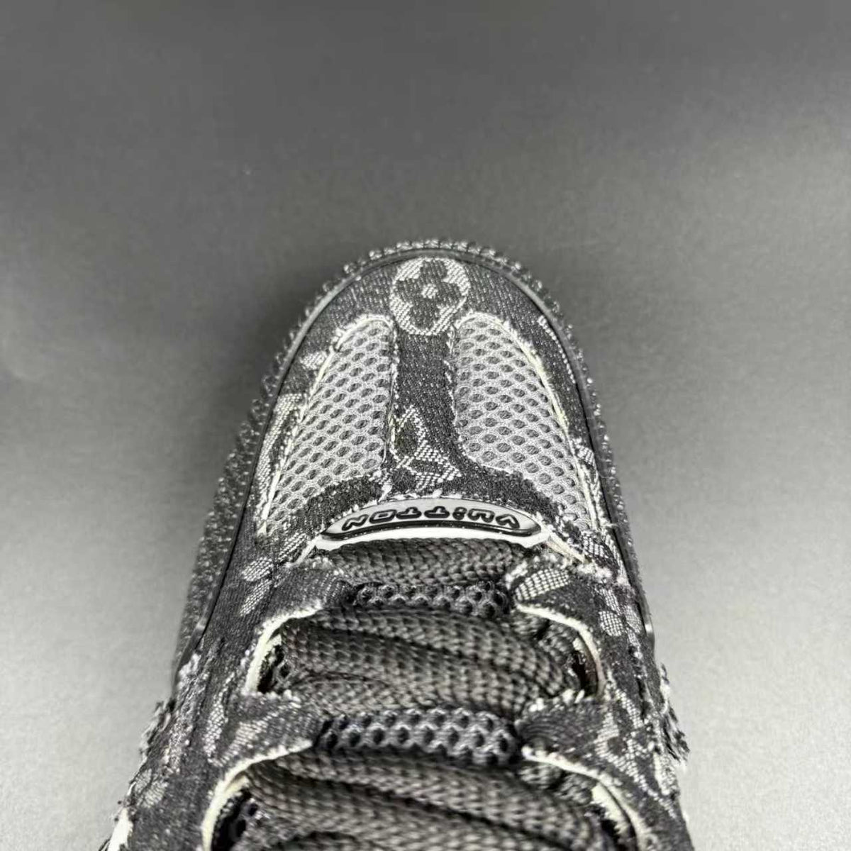 Skate x swarovski