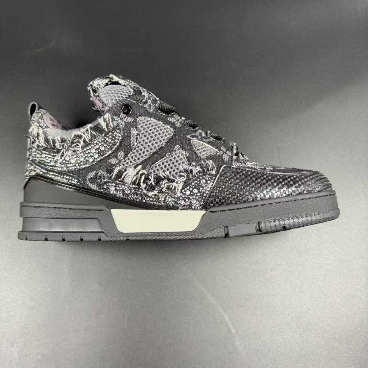 Skate x swarovski