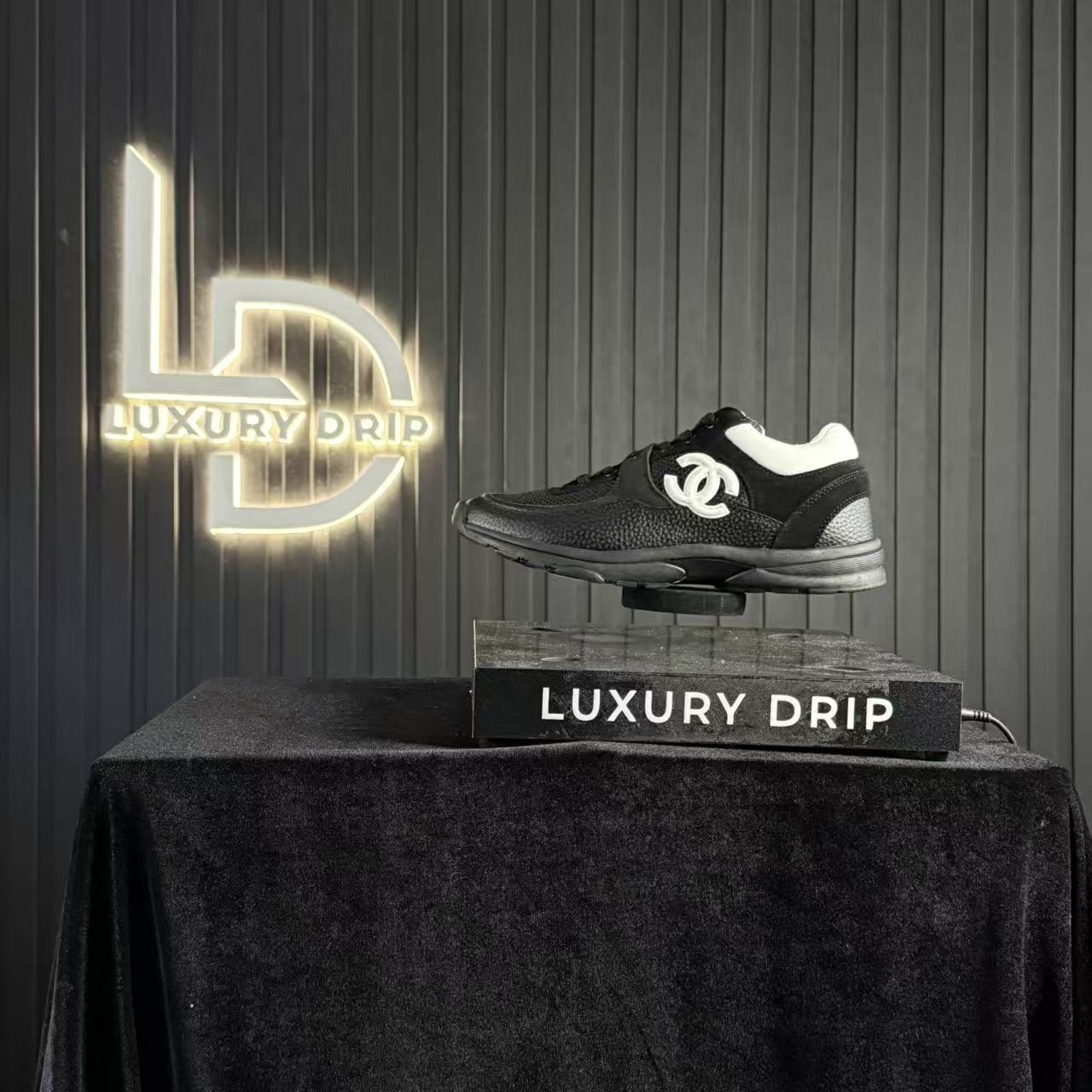 CH SNEAKERS