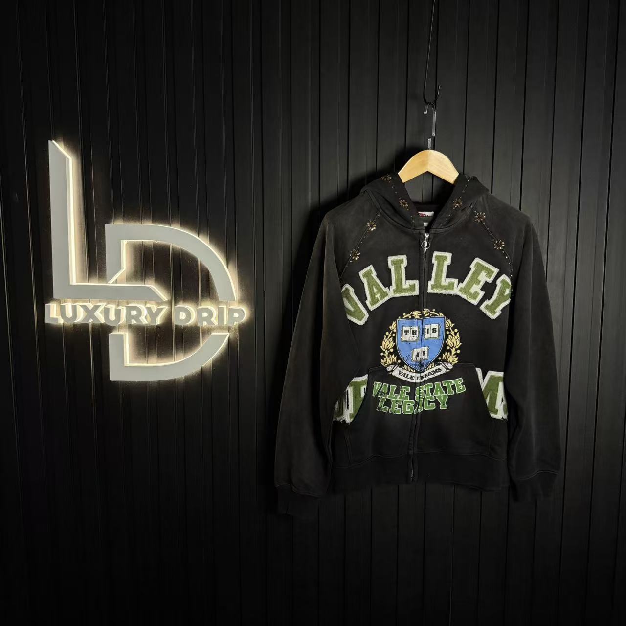 HOODIE