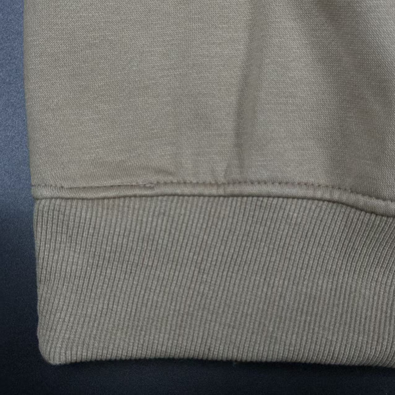 SWEATER – ESSENTIAL
