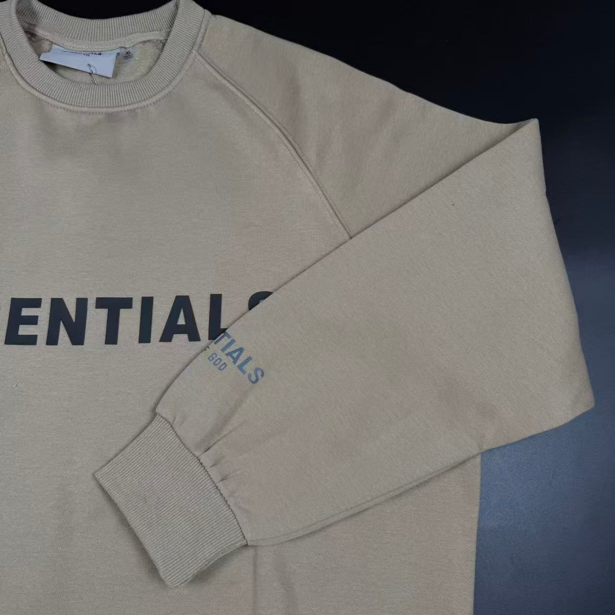 SWEATER – ESSENTIAL