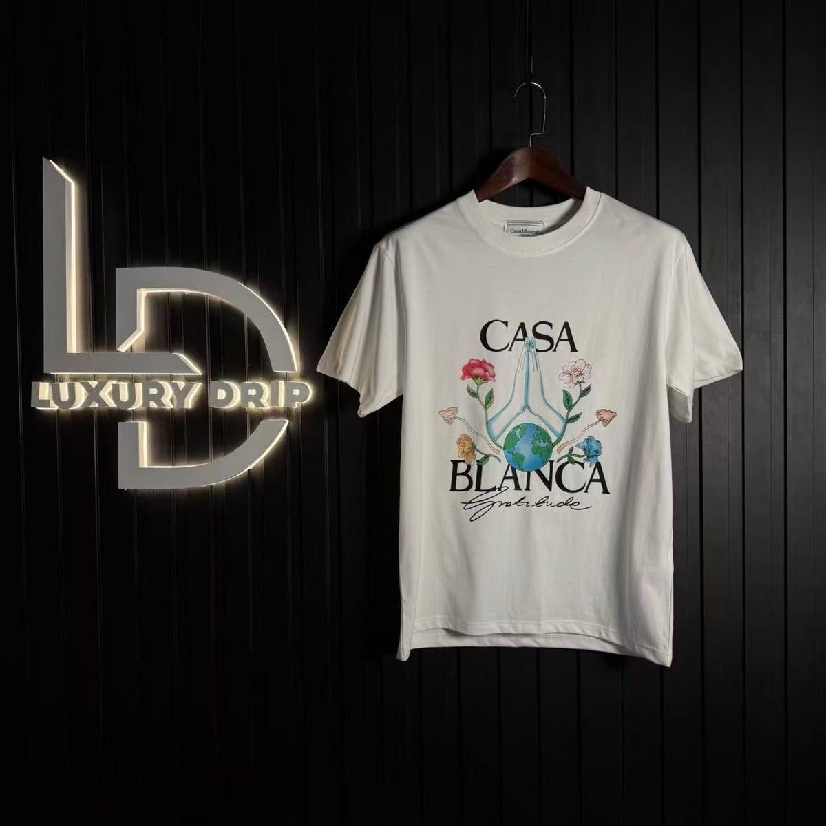 T-SHIRT