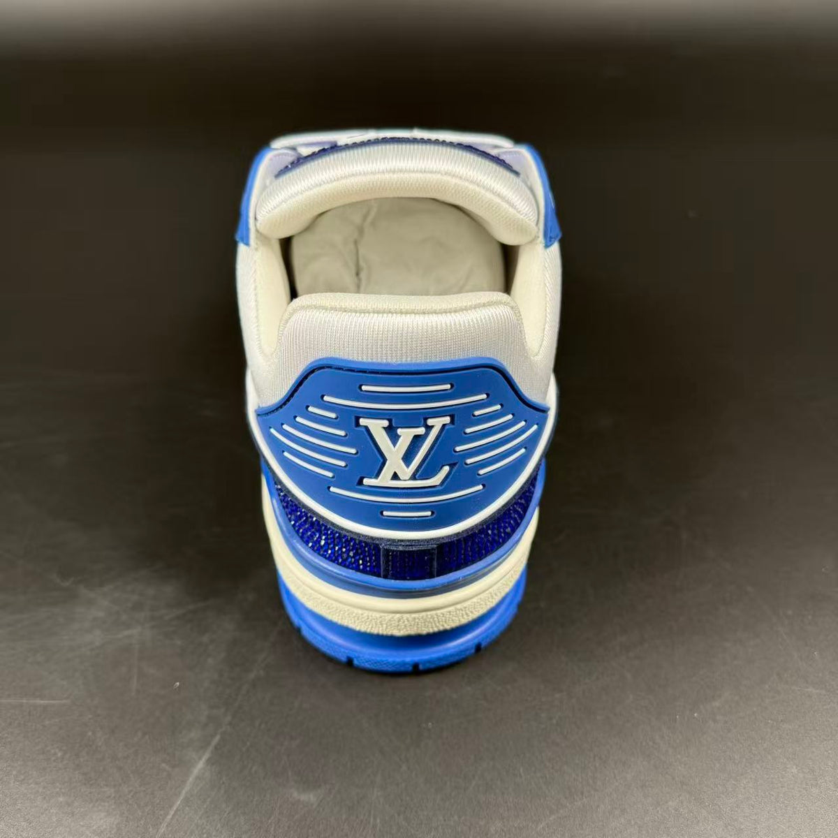 Trainer x swarovski