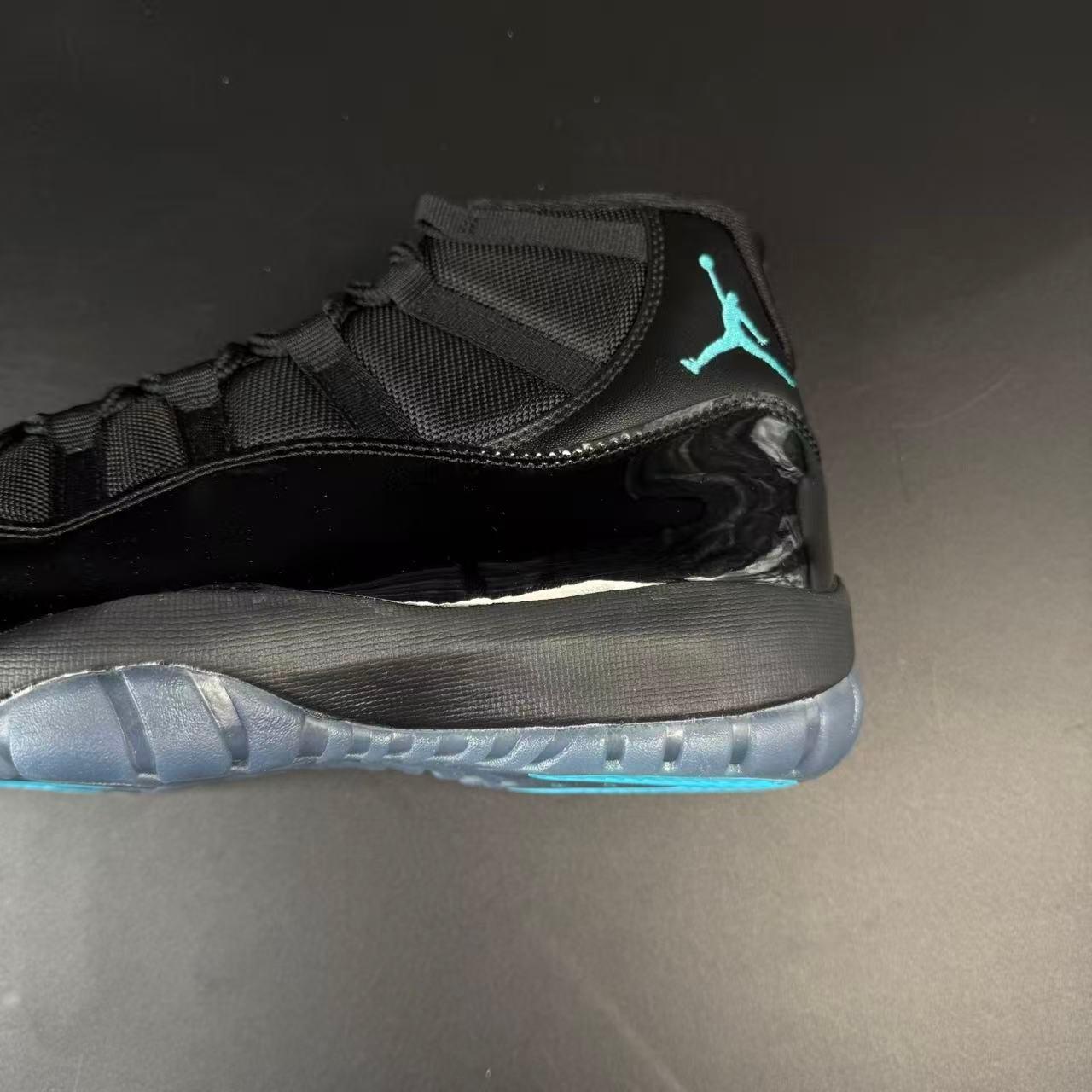 J11 RETRO GAMMA