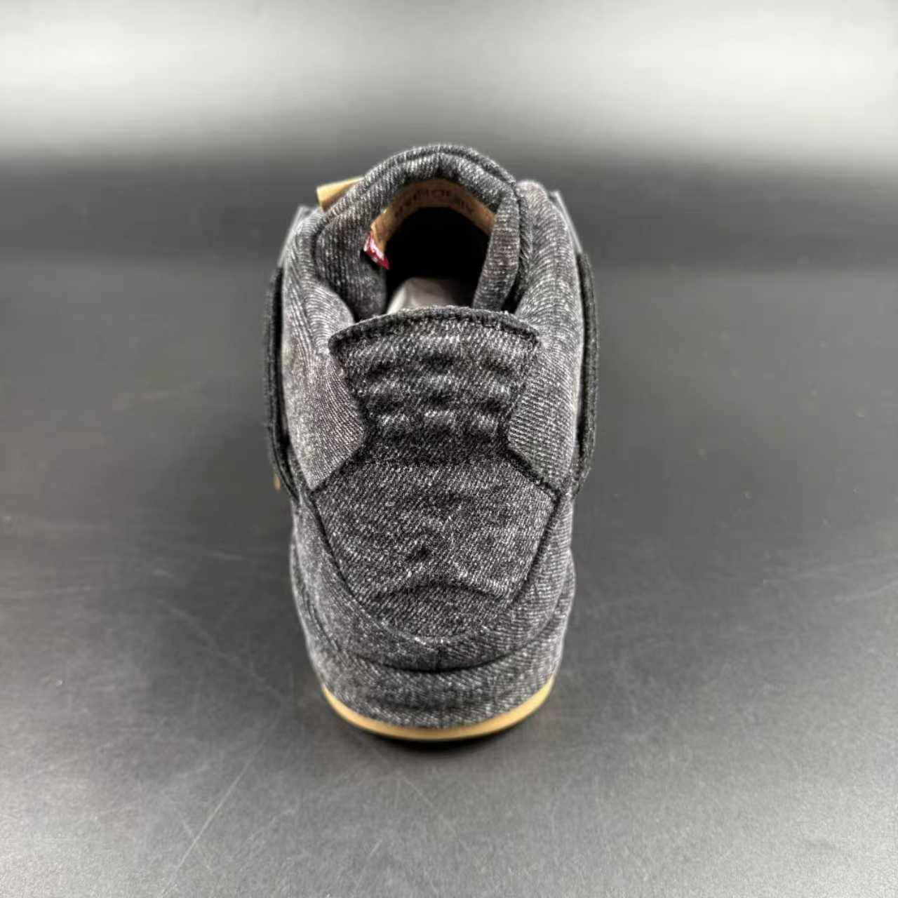 J4 RETRO NRG BLACK LEVIS