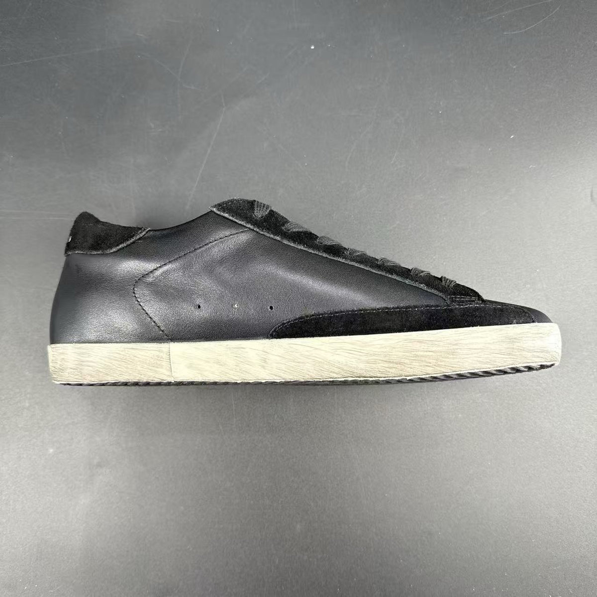 GOLDEN GOOSE – SIZE 44