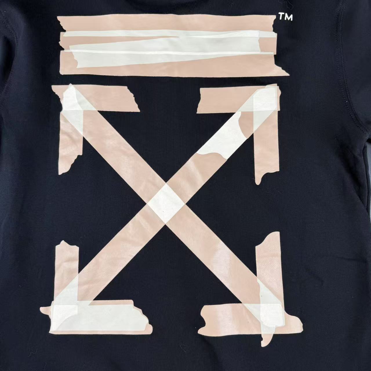 HOODIE – OFF-W.
