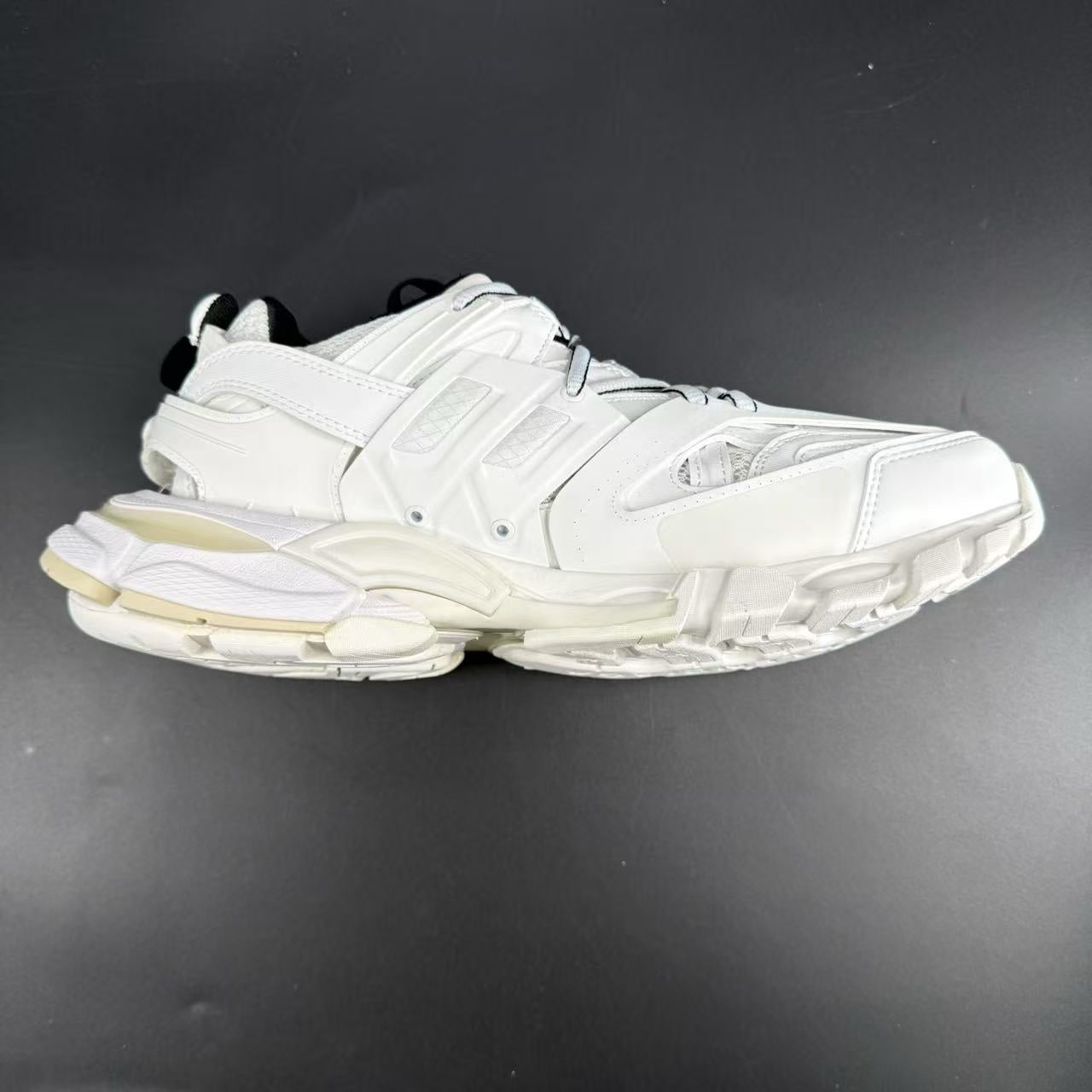 Track White