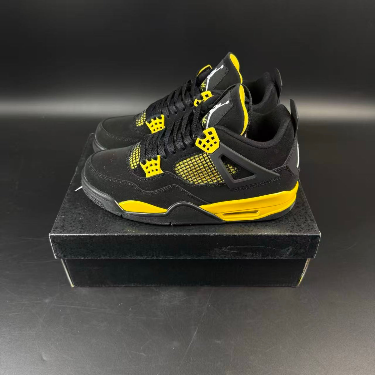 J4 RETRO THUNDER