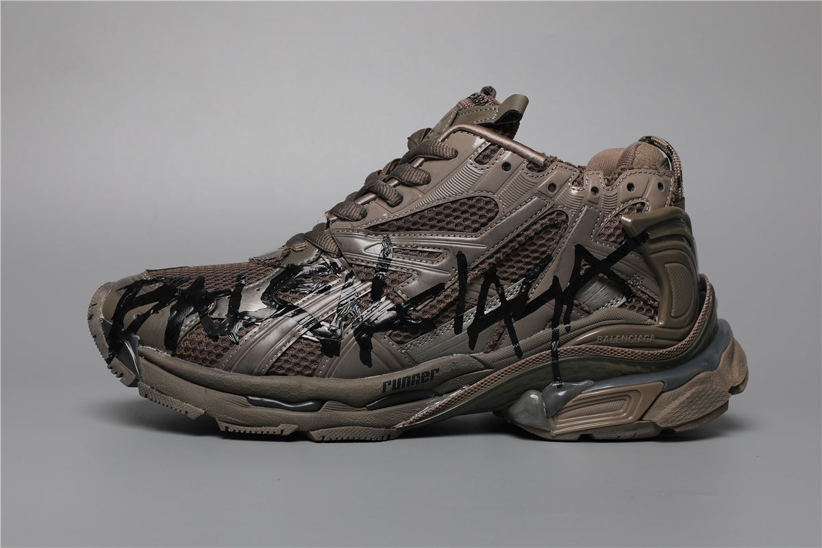 Balenciaga Runner Sneakers Dark Taupe Graffiti – Uomo Donna | Taglie 35–46
