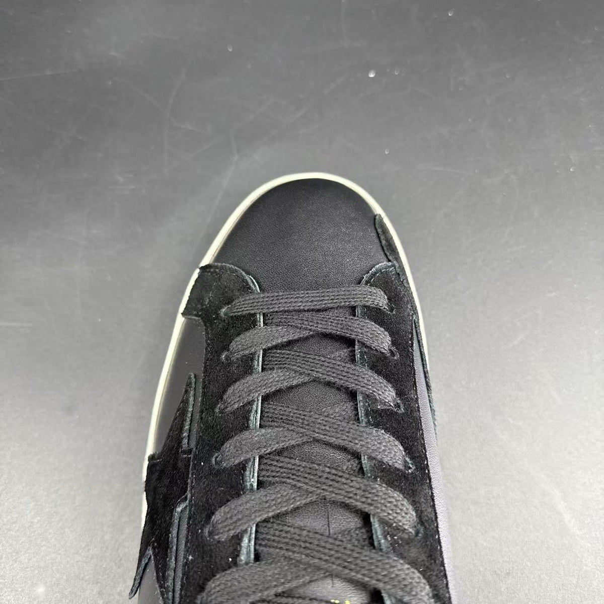 GOLDEN GOOSE – SIZE 44