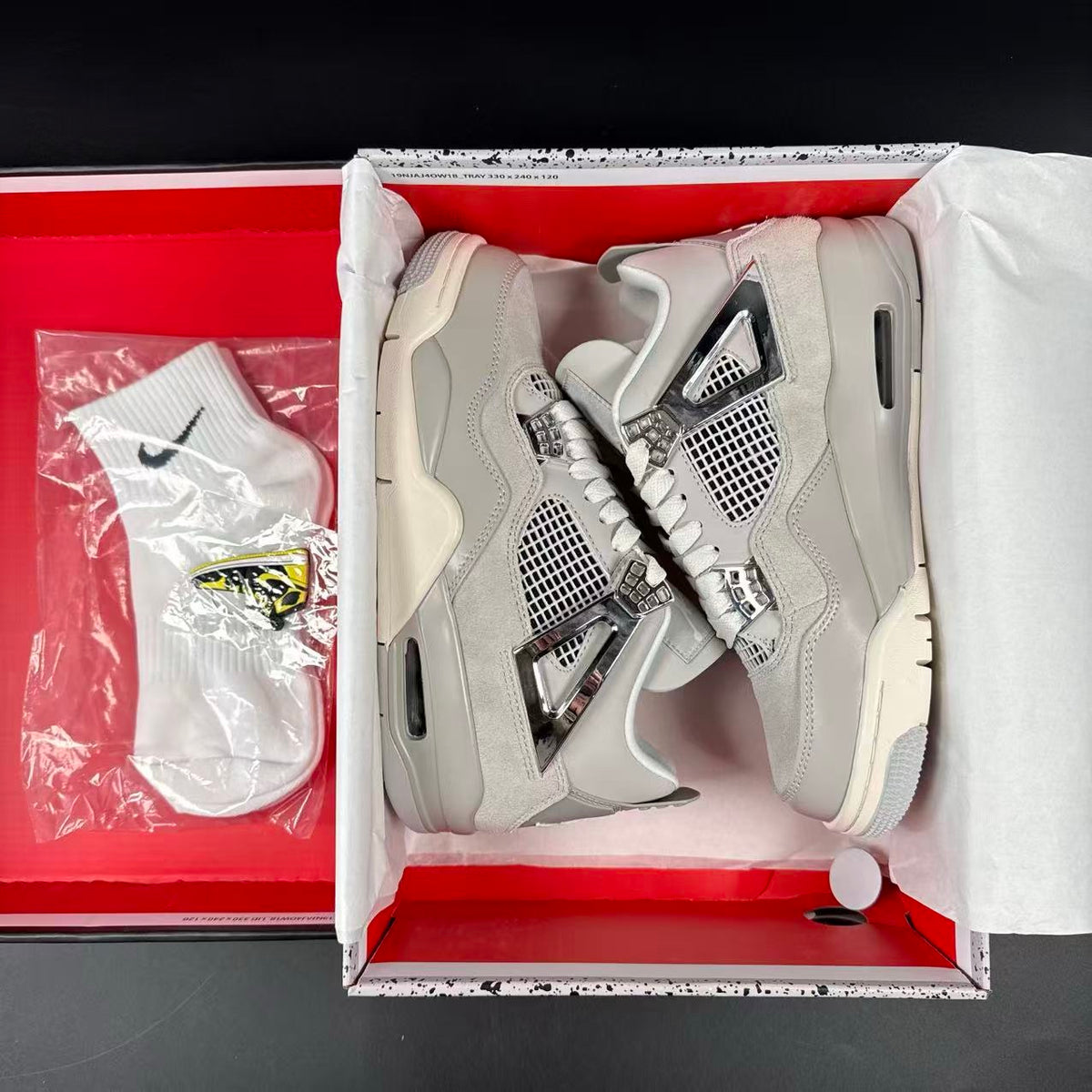 JORDAN 4 FROZEN MOMENTS