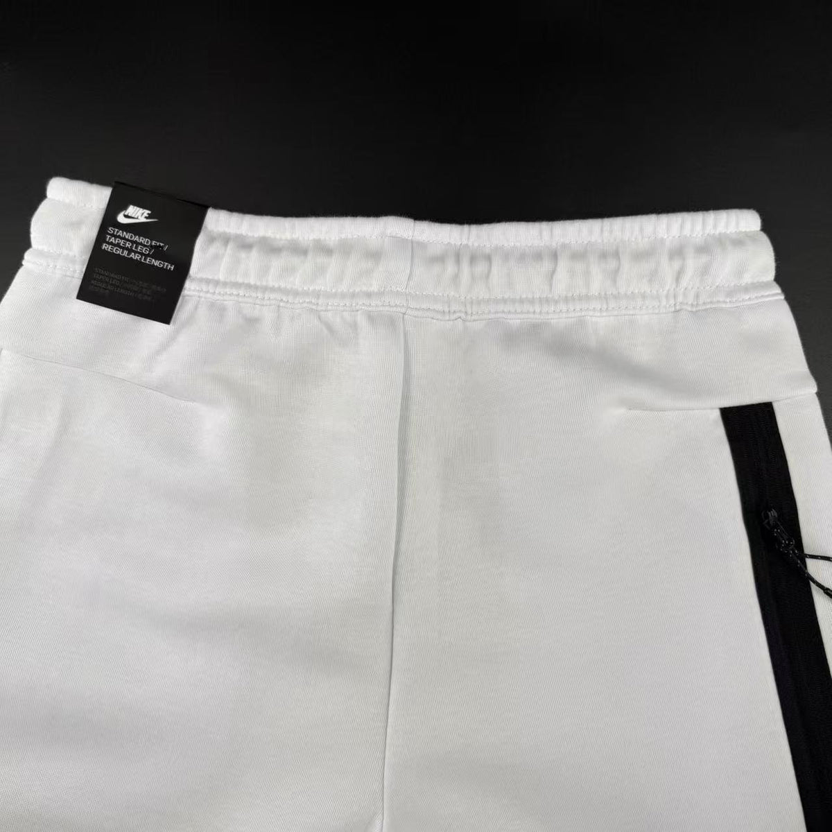 NK TECH FLEECE – GREY/WHITE (completa)