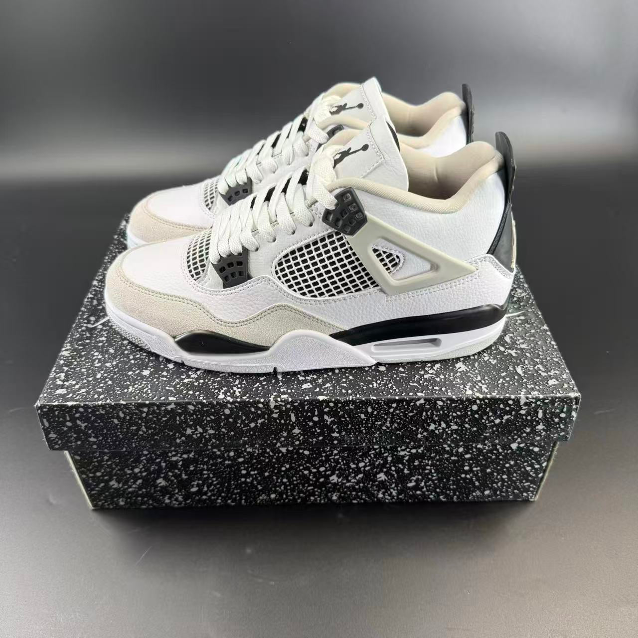 J4 RETRO MILITARY BLACK