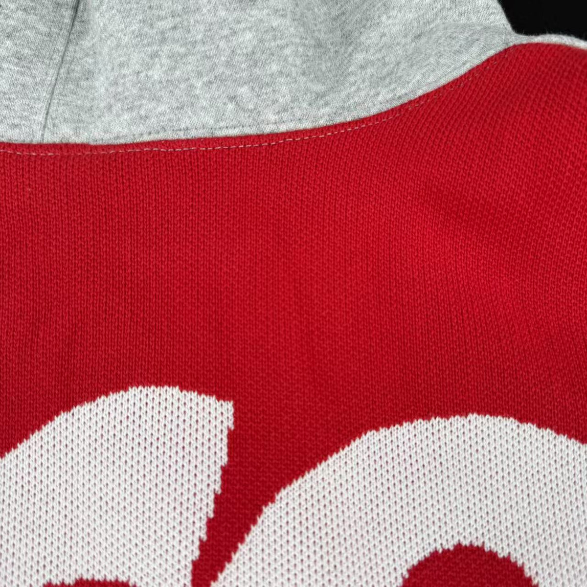 HOODIE STRIPE GRAFIC