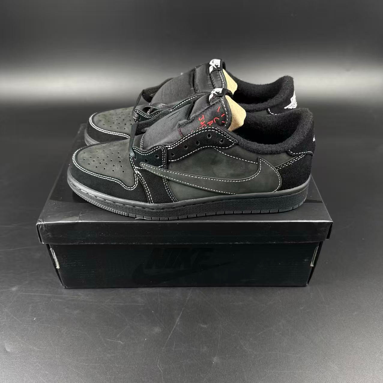J1 RETRO LOW TRAVIS BLACK PHANTOM