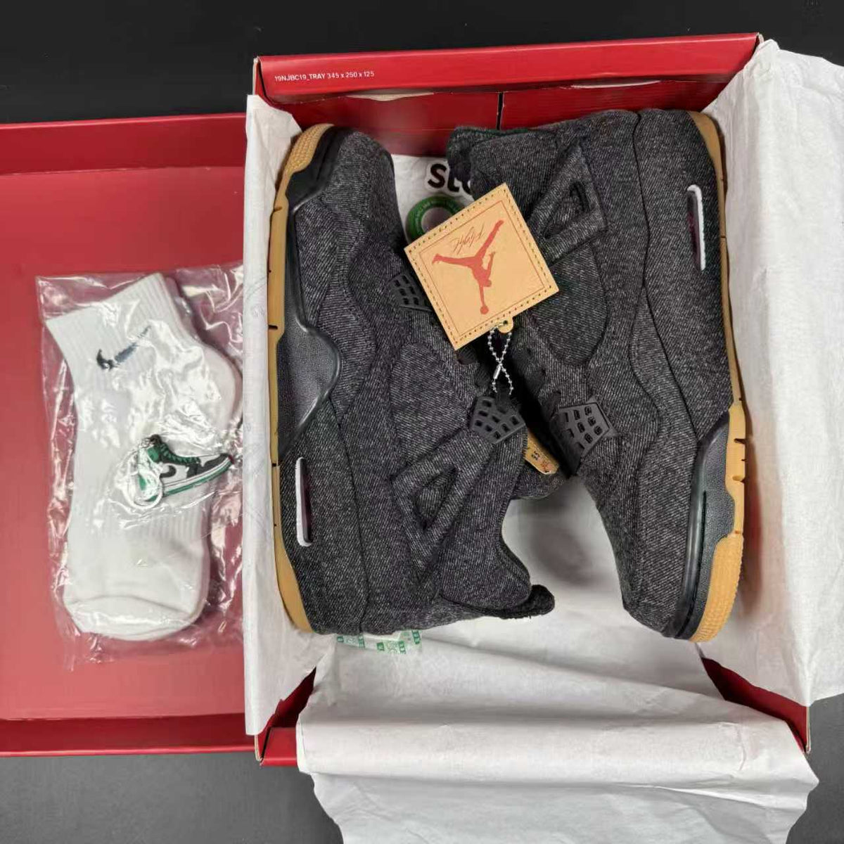 J4 RETRO NRG BLACK LEVIS