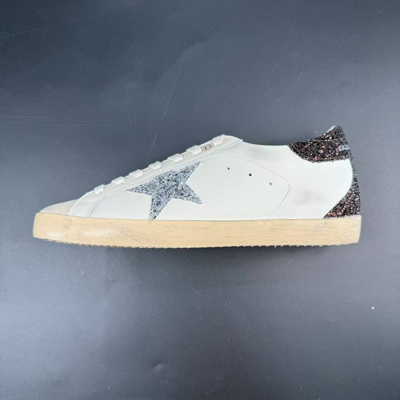 GOLDEN GOOSE STELLA IN GLITTER