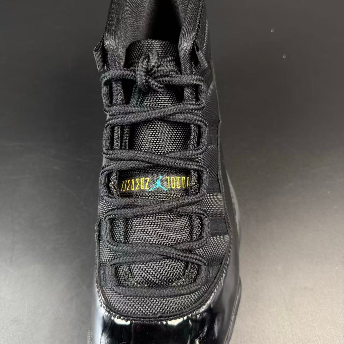J11 RETRO GAMMA
