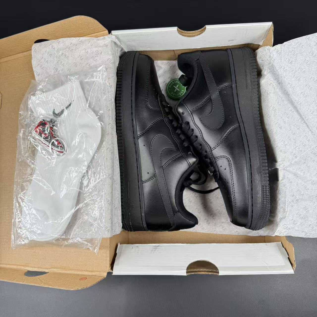 AF1 BLACK