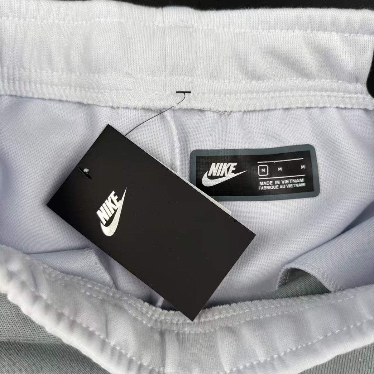 NK TECH FLEECE – GREY/WHITE (completa)