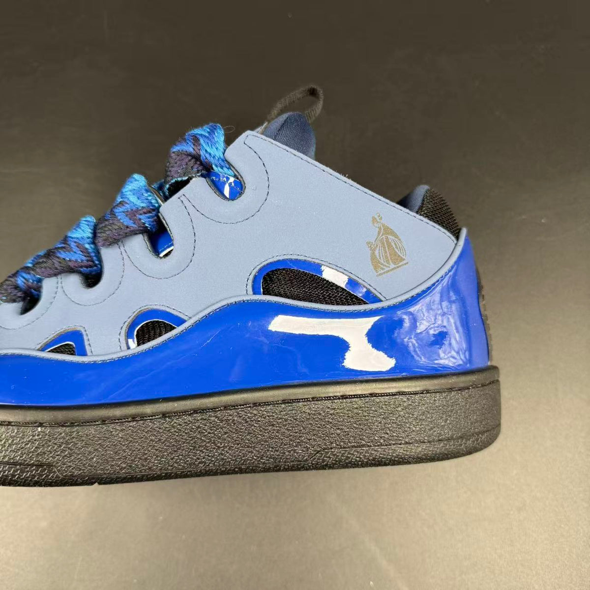 Curb rhinestone-embellished Blue