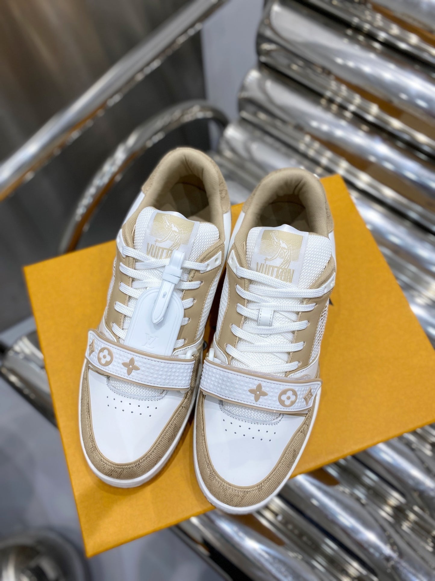 Louis Vuitton Trainer Sneakers – Tutte le Colorazioni