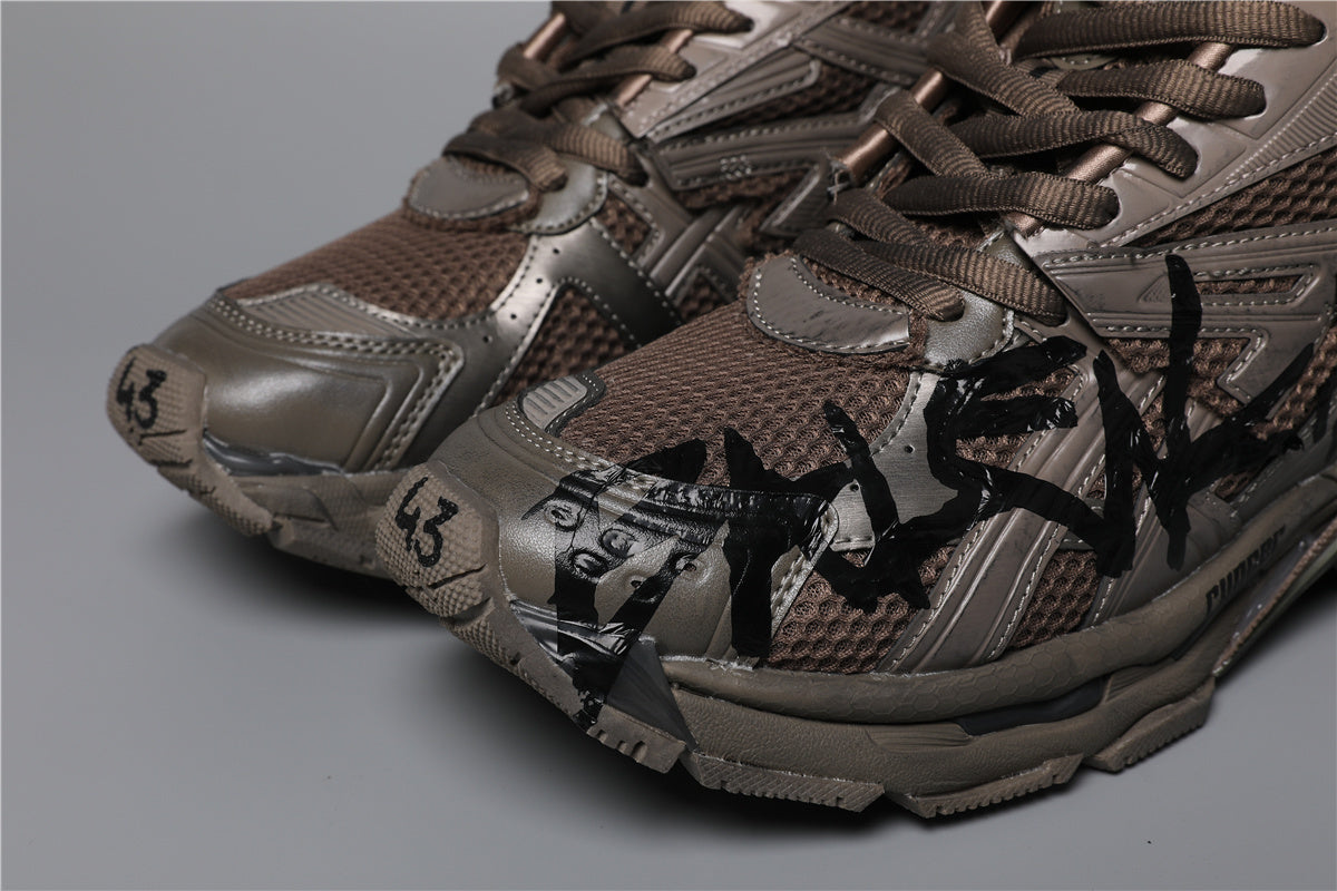 Balenciaga Runner Sneakers Dark Taupe Graffiti – Uomo Donna | Taglie 35–46