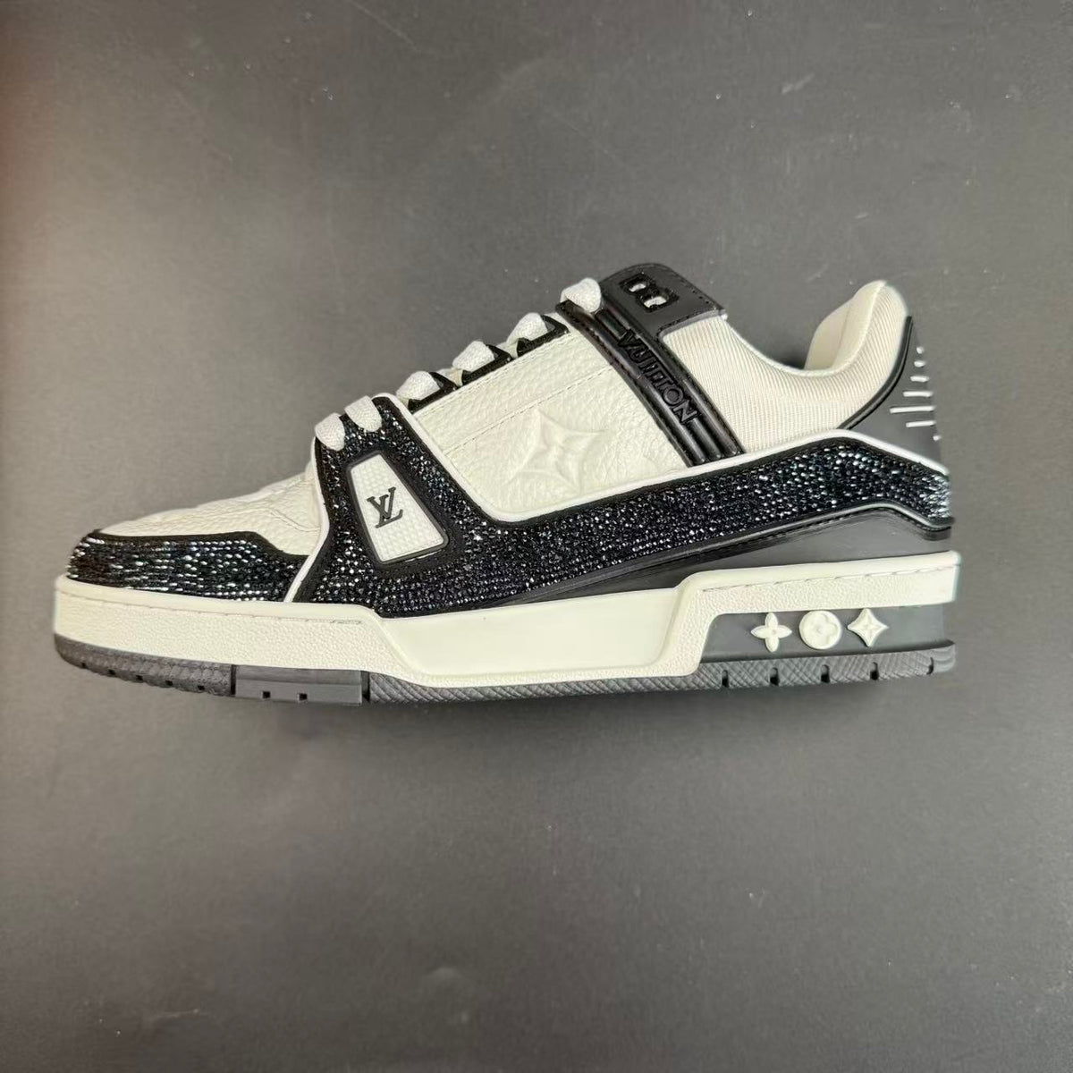 Trainer x Swarovski