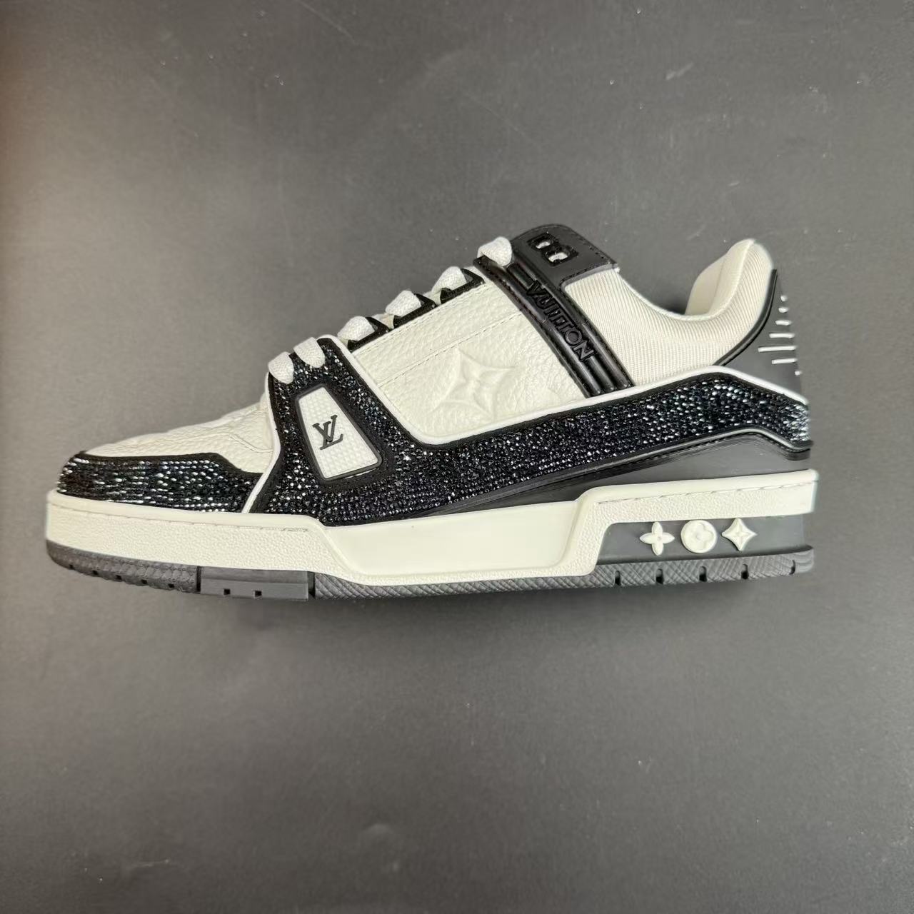 Trainer x Swarovski – 39