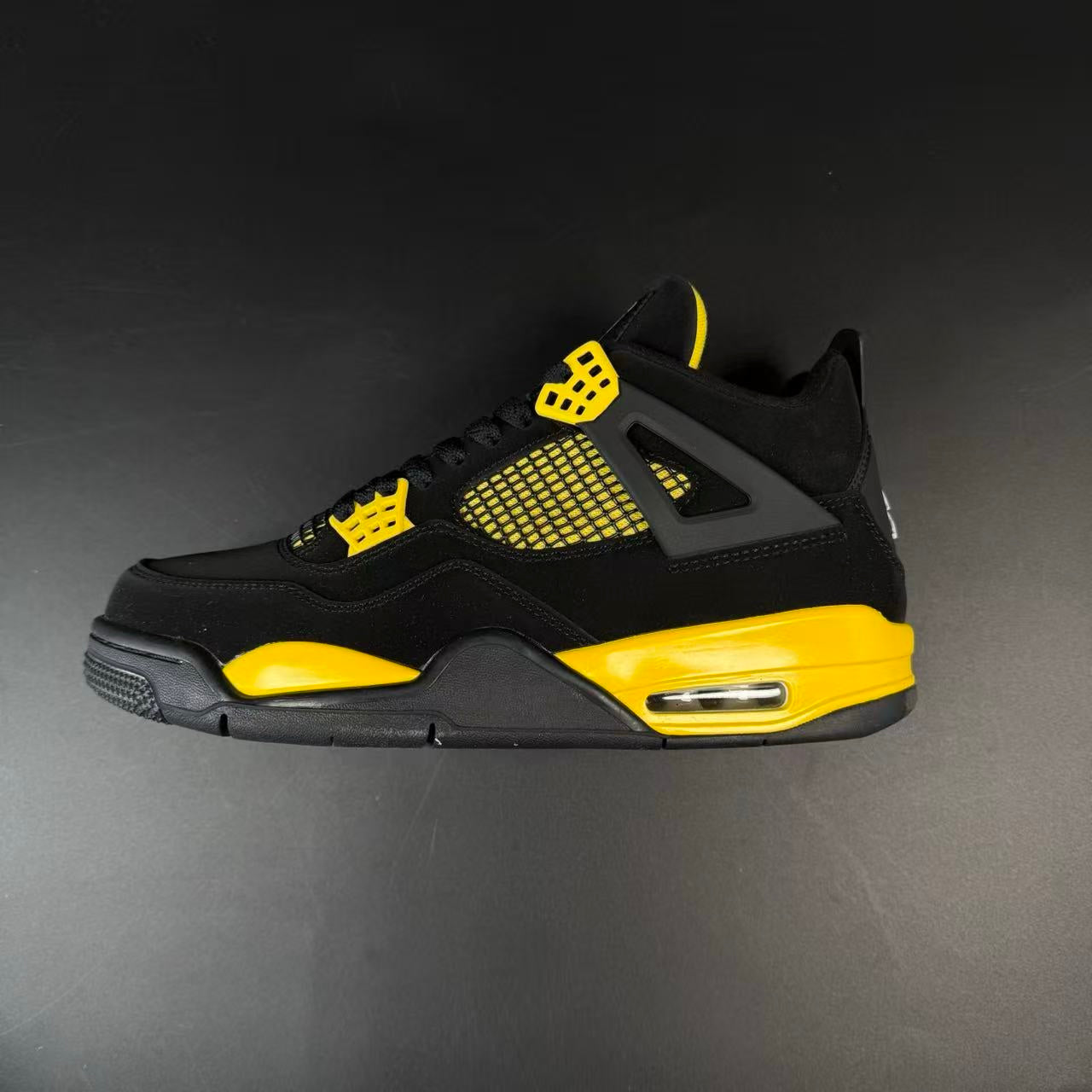 J4 RETRO THUNDER