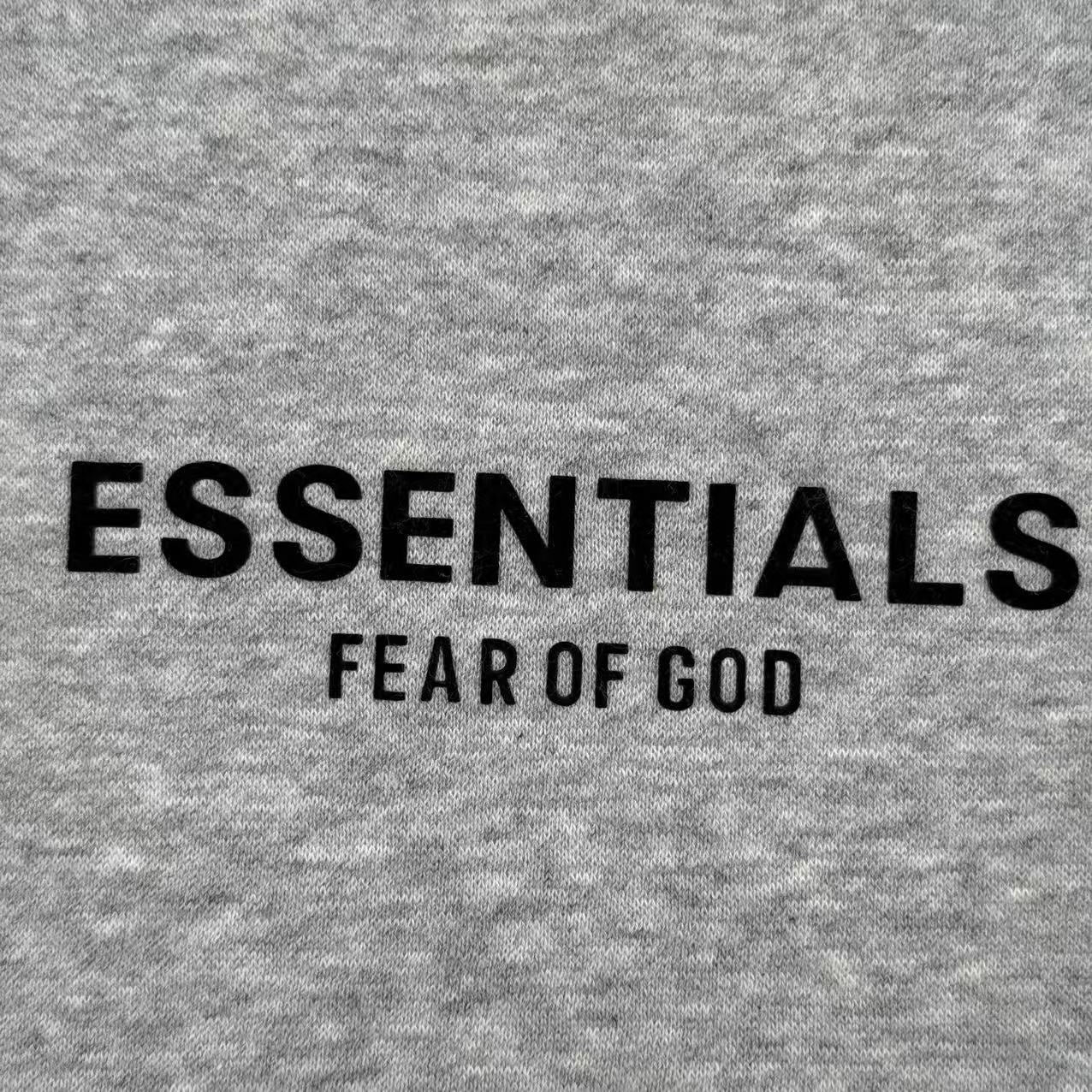 TRACKSUIT ESSENTIAL