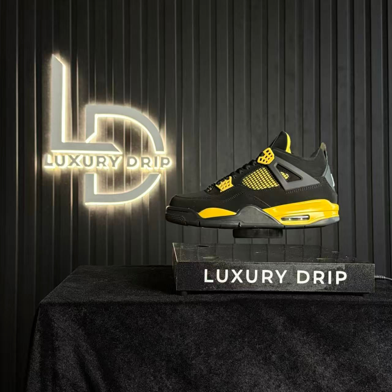 J4 RETRO THUNDER